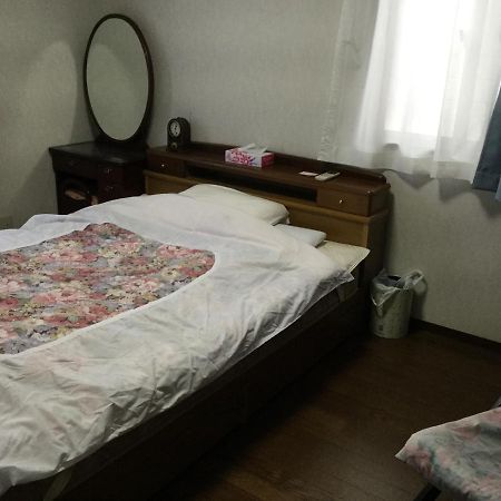 Guesthouse Cosmo Τοκουσίμα Εξωτερικό φωτογραφία