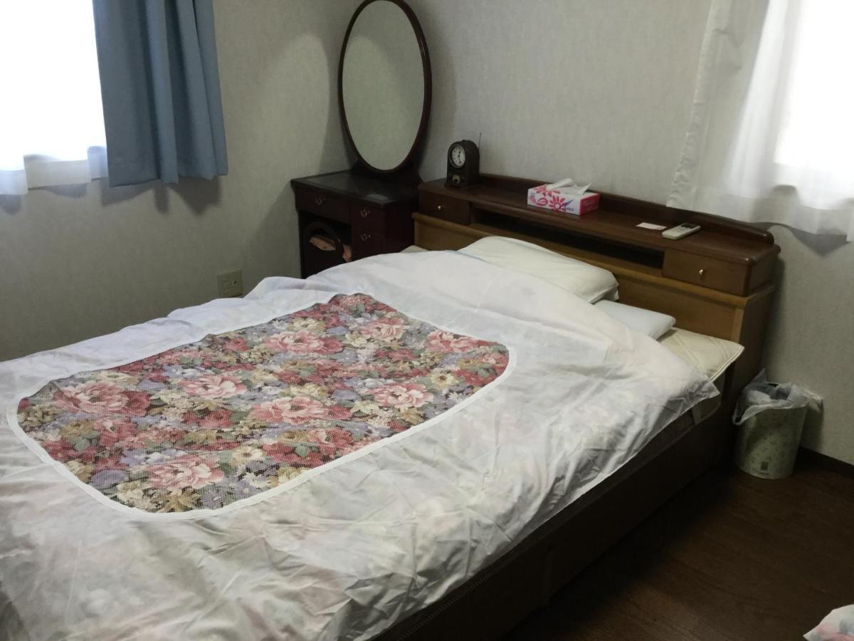 Guesthouse Cosmo Τοκουσίμα Εξωτερικό φωτογραφία